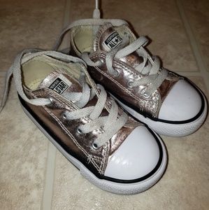 Toddler converse size 8 toddler